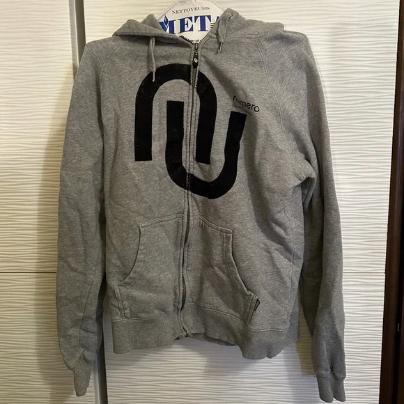 Numero Zip up - Picture 1 of 3